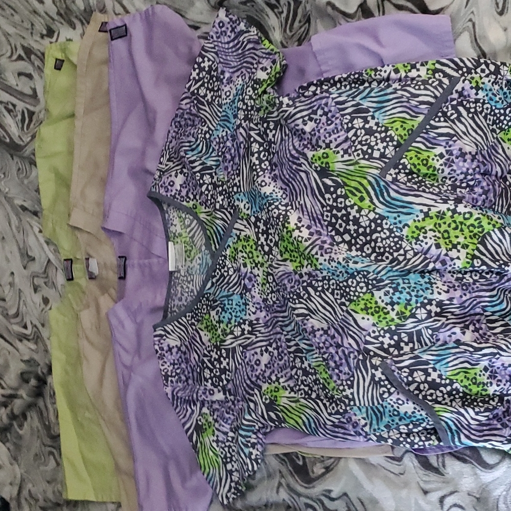 Scrubs bundle - Picture 6 of 6